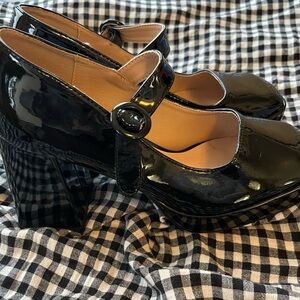 Cider brand size 7 square-toe chunky platform Mary-Jane heels 🖤